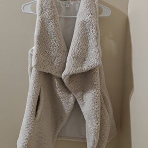 TCEC Women's Cream Sherpa Vest